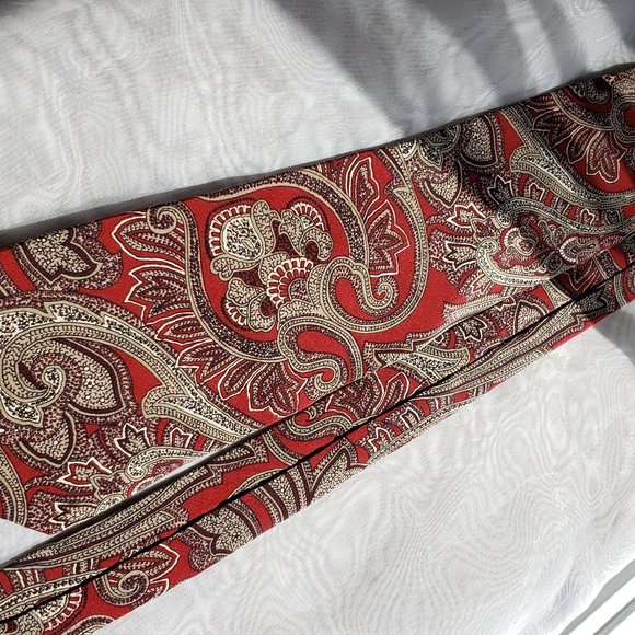 YVES SAINT LAURANT VINTAGE TIE (AUTHENTIC) - Picture 3 of 3